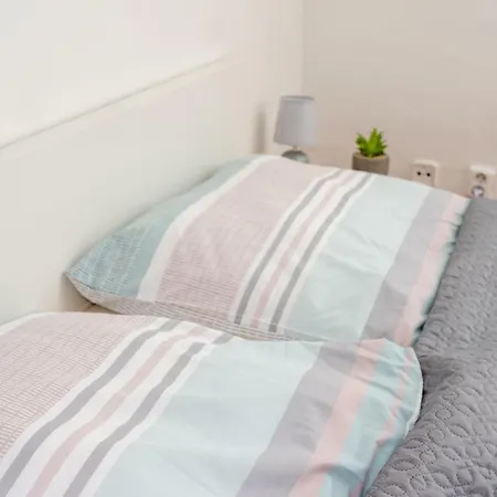 Old Town Green Apartment